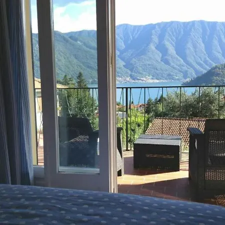 Casa de Férias Sleeps 7 Mezzegra
